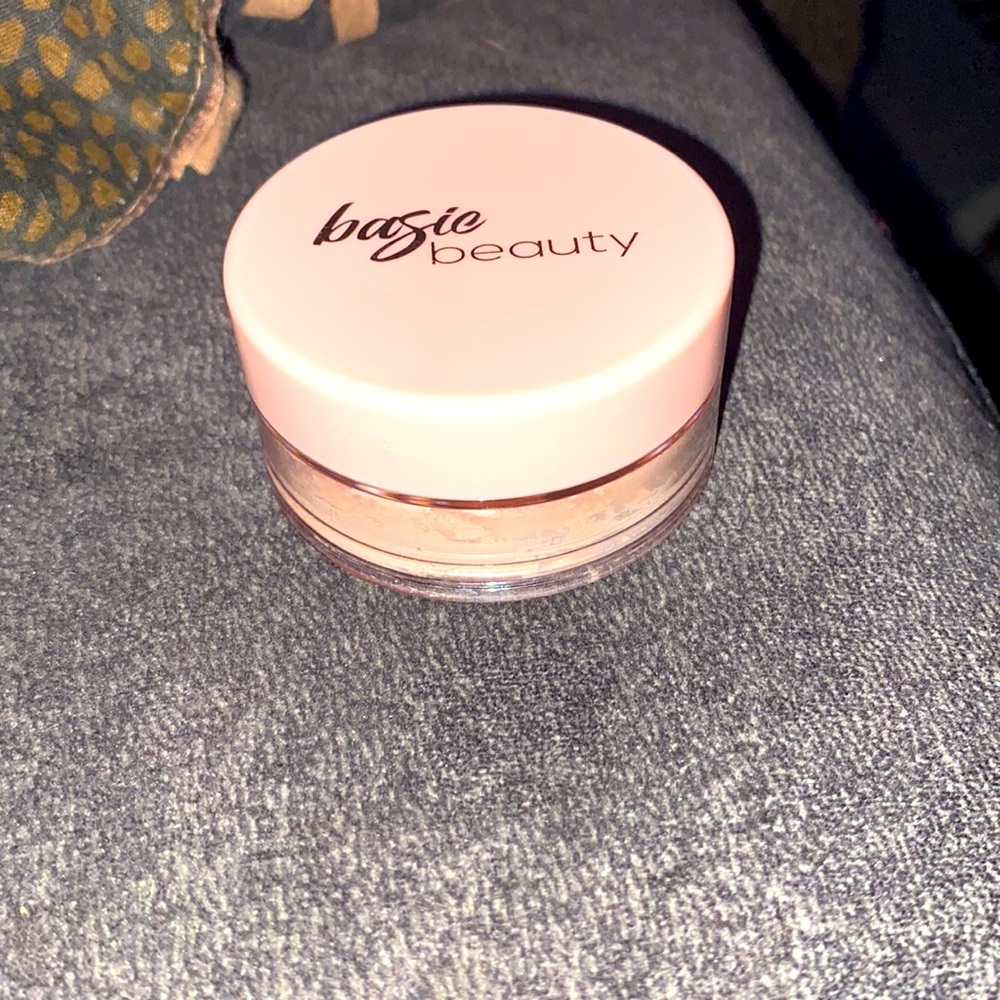 Basie Beauty Setting Powder